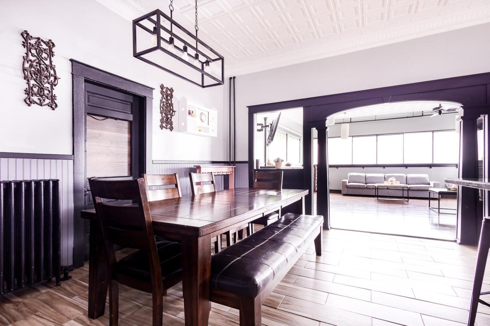 The Pub- 8Br Free Parking, Minutes From Falls & Casino Niagara Falls Esterno foto