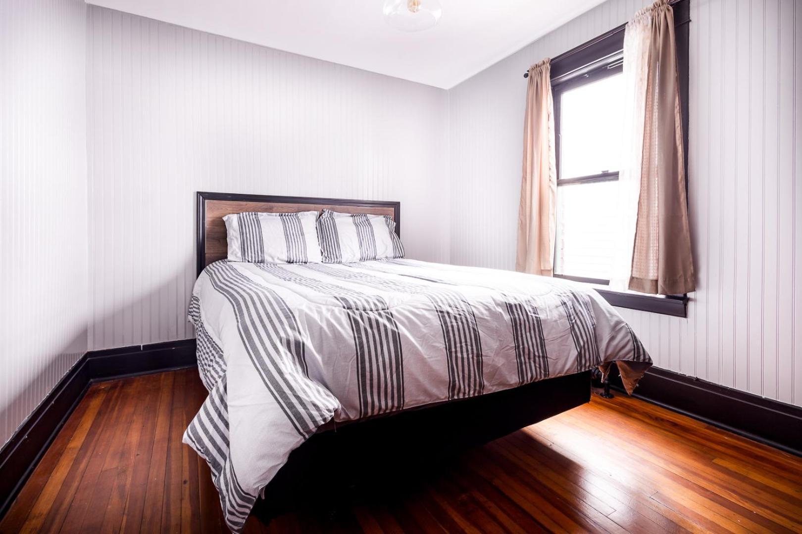 The Pub- 8Br Free Parking, Minutes From Falls & Casino Niagara Falls Esterno foto