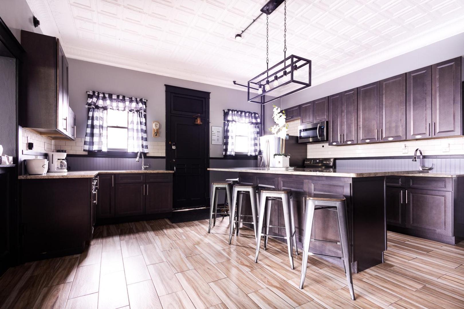 The Pub- 8Br Free Parking, Minutes From Falls & Casino Niagara Falls Esterno foto