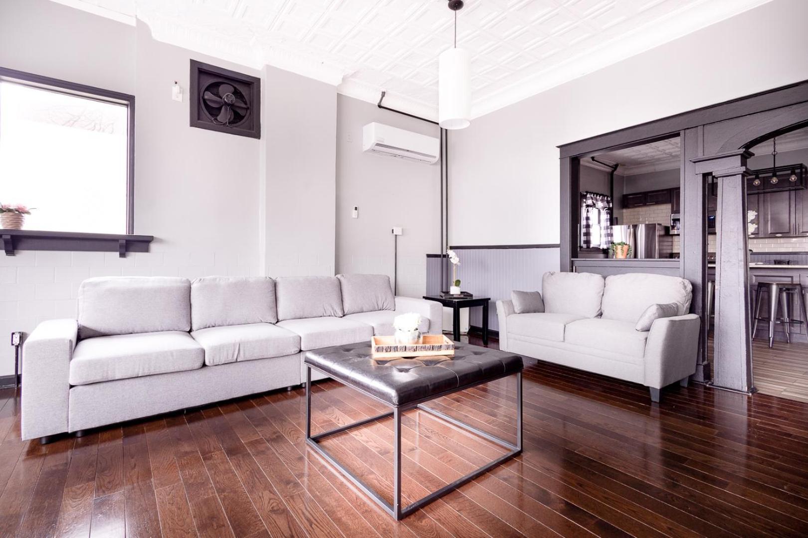 The Pub- 8Br Free Parking, Minutes From Falls & Casino Niagara Falls Esterno foto